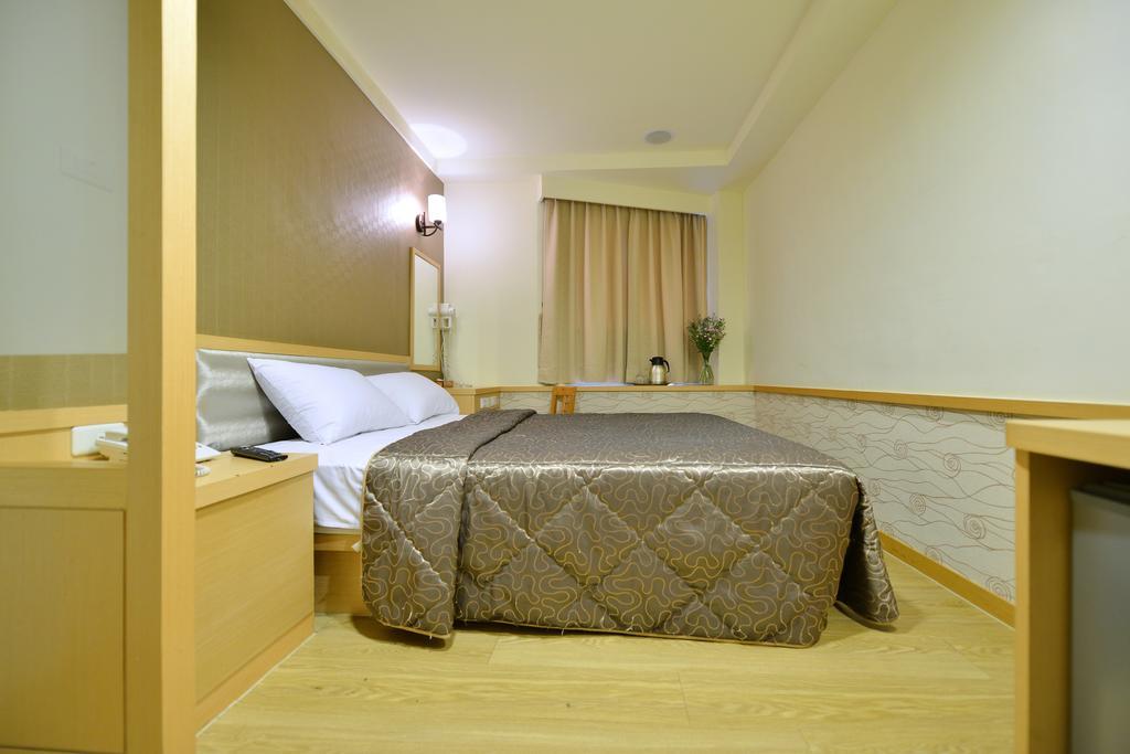 Ing Wang Hotel Tainan Exterior foto